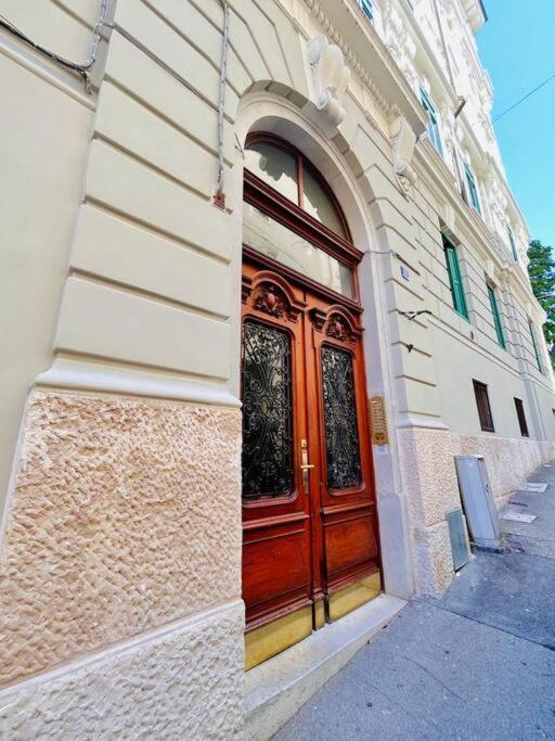 Ivi - Boutique Home Триест Экстерьер фото